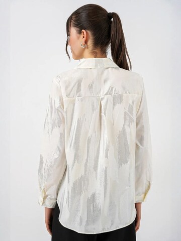 Bigdart Shirt in White