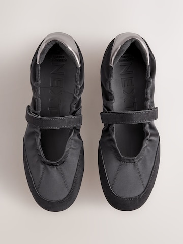 Ballerina di Next in nero