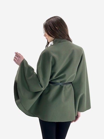 Elara Tussenmantel in Groen