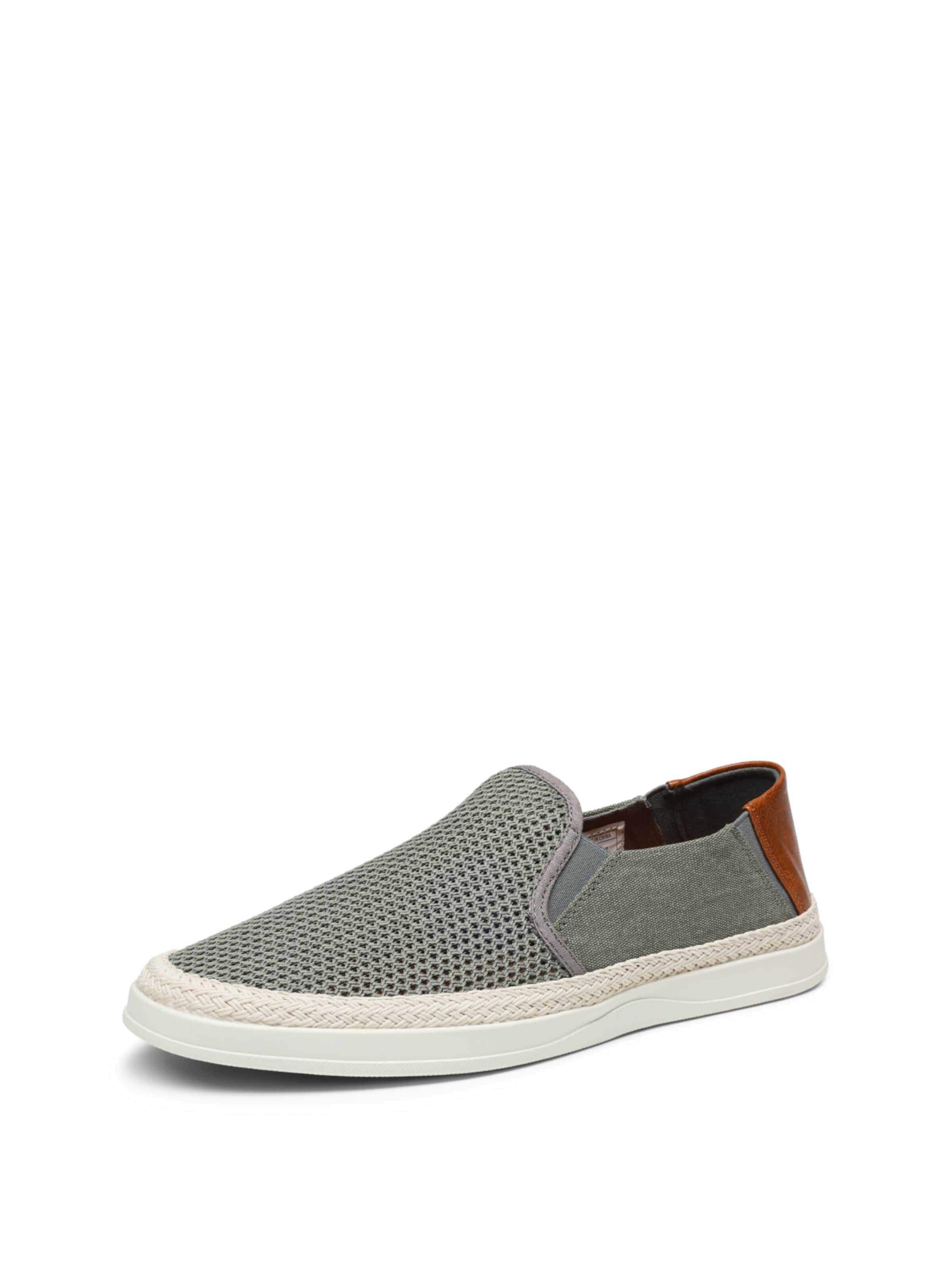 Scarpa slip-on di Bruno Marc in grigio: frontale