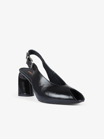 ANCAMY Sandals in Black