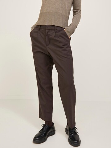 JJXX Regular Pleat-front trousers 'CHLOE' in Purple: front