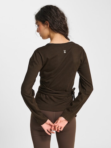 Hummel Performance shirt in Brown