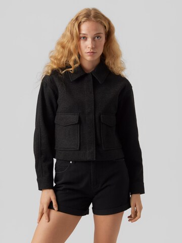 VERO MODA Демисезонная куртка 'Megan' в Черный: спереди