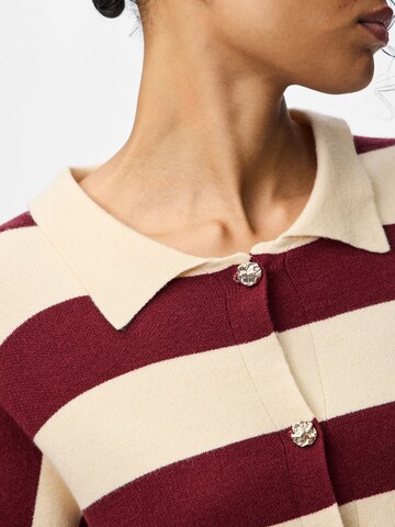 Cardigan 'PCJassy' PIECES en rouge