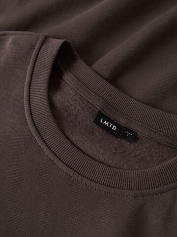 LMTD Sweatshirt 'NLMNizu' in Brown
