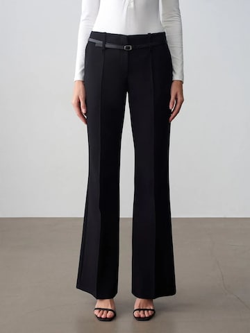 Dilvin Regular Hose in Schwarz