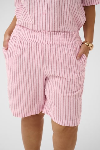 KAFFE CURVE - Loosefit Pantalón 'KCLary' en rosa