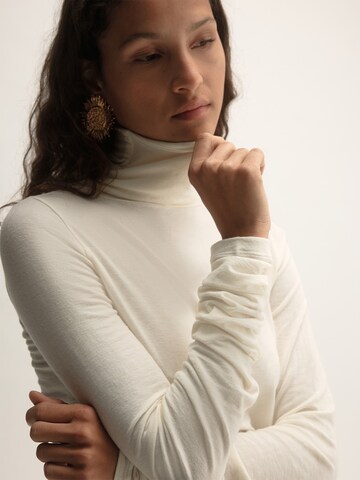 KAVAZI Shirt in White