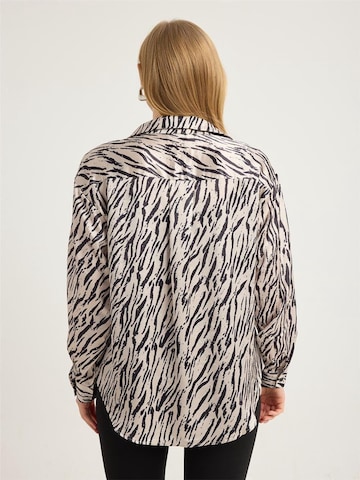 HOME STORE Shirt in Beige