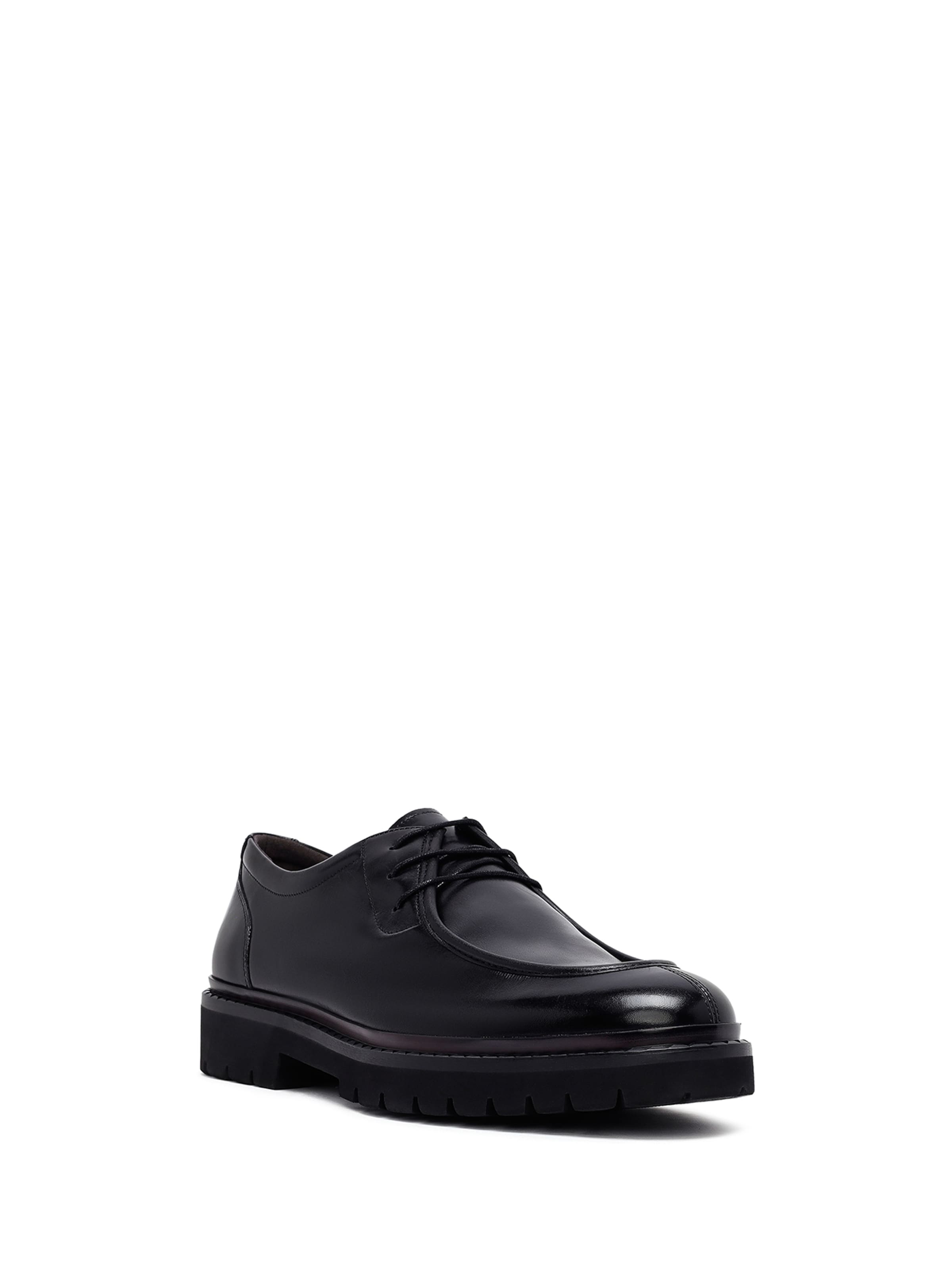Derimod - Sapato com atacadores em preto
