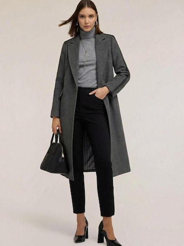 MOTIVI - Abrigo de invierno en gris: frente