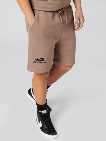 Pacemaker Loose fit Pants 'Jimmy' in Brown: front