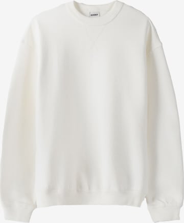 Sweat-shirt Bershka en blanc : devant