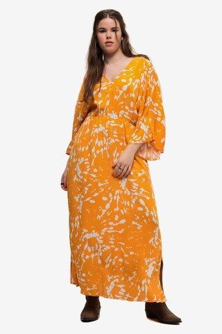 Robe Studio Untold en orange : devant