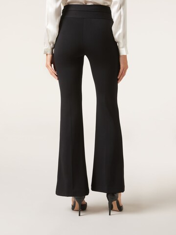 CALZEDONIA Flared Hose 'SAILOR' in Schwarz