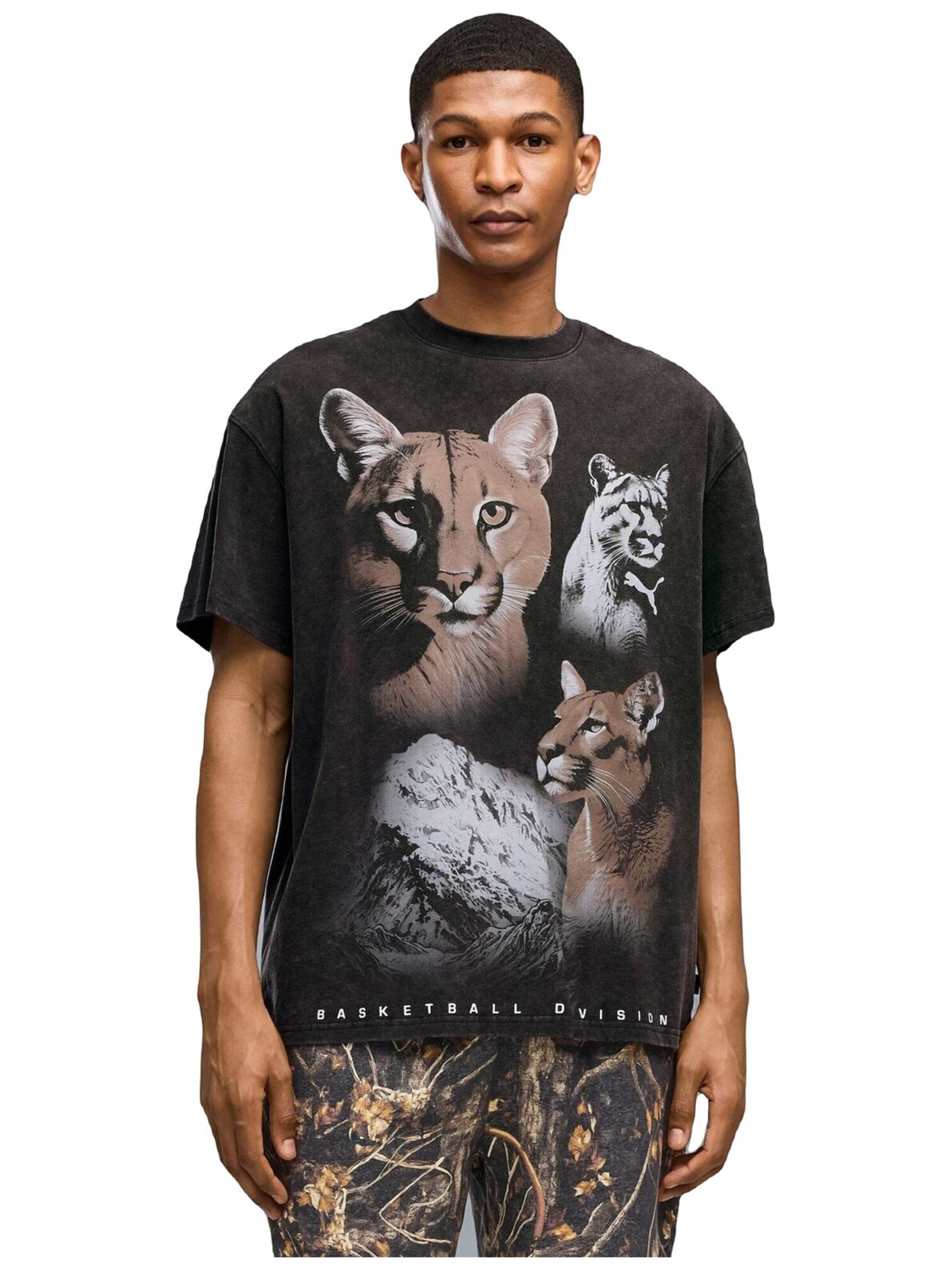 Maglietta 'Puma Dylan Wildcat Tee II' in M PUMA di colore nero, Visualizzazione prodotti