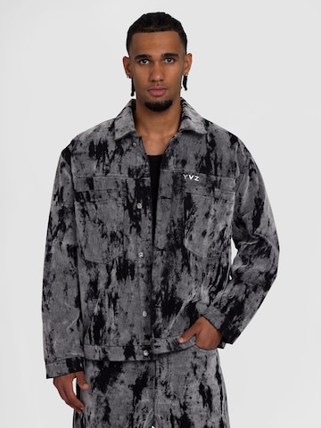 YVZ Denim Between-Season Jacket 'Moon' in Grey: front