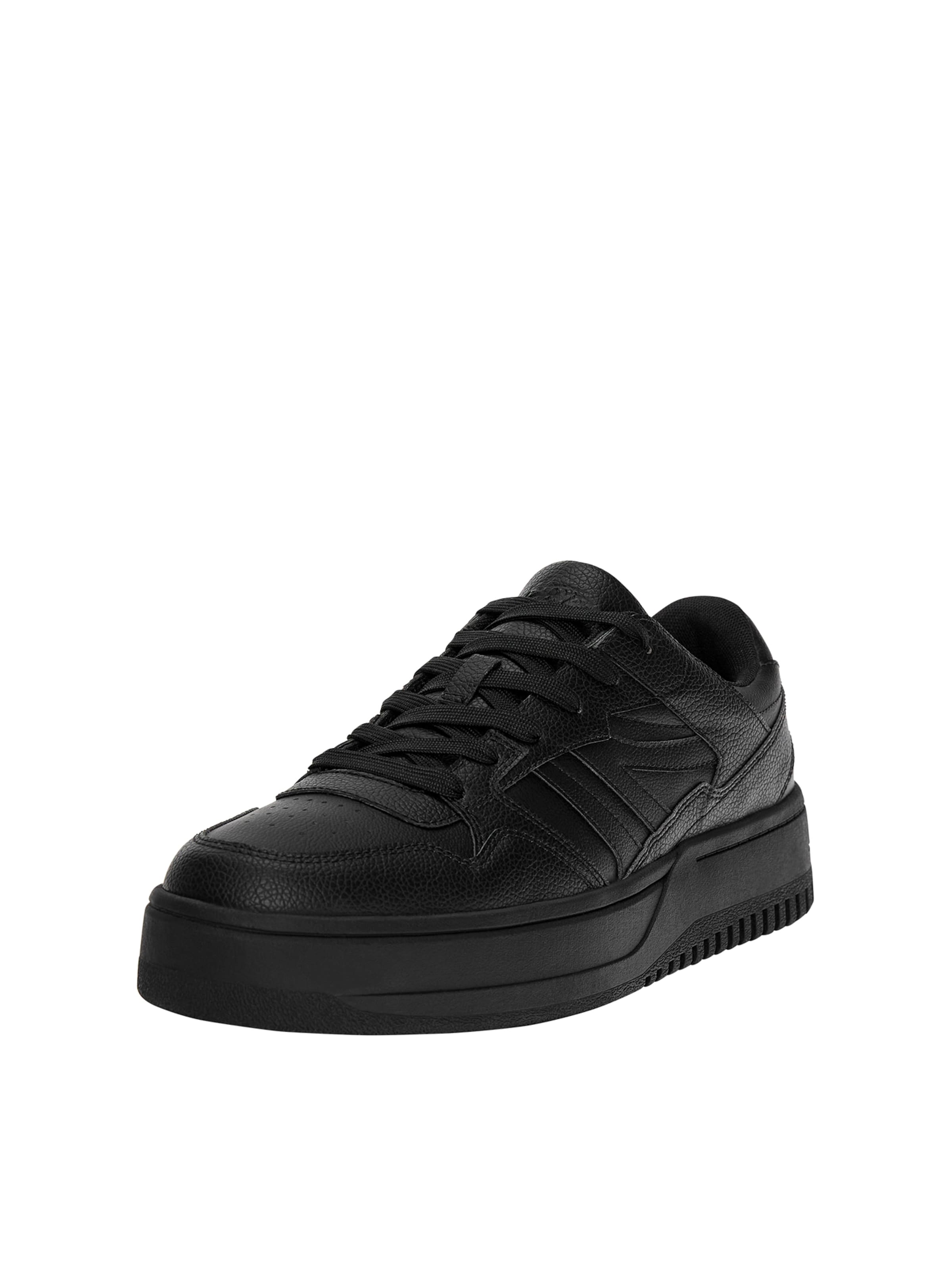Sneaker low de la Pull&Bear pe negru: față