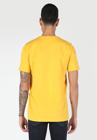 Colin's Shirt in Geel