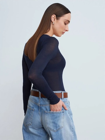 Dilvin Top in Blue