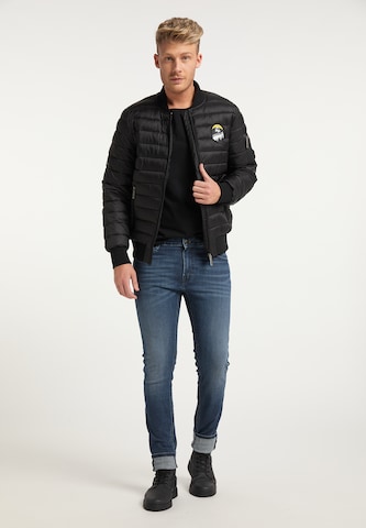 MO Between-season jacket in Black