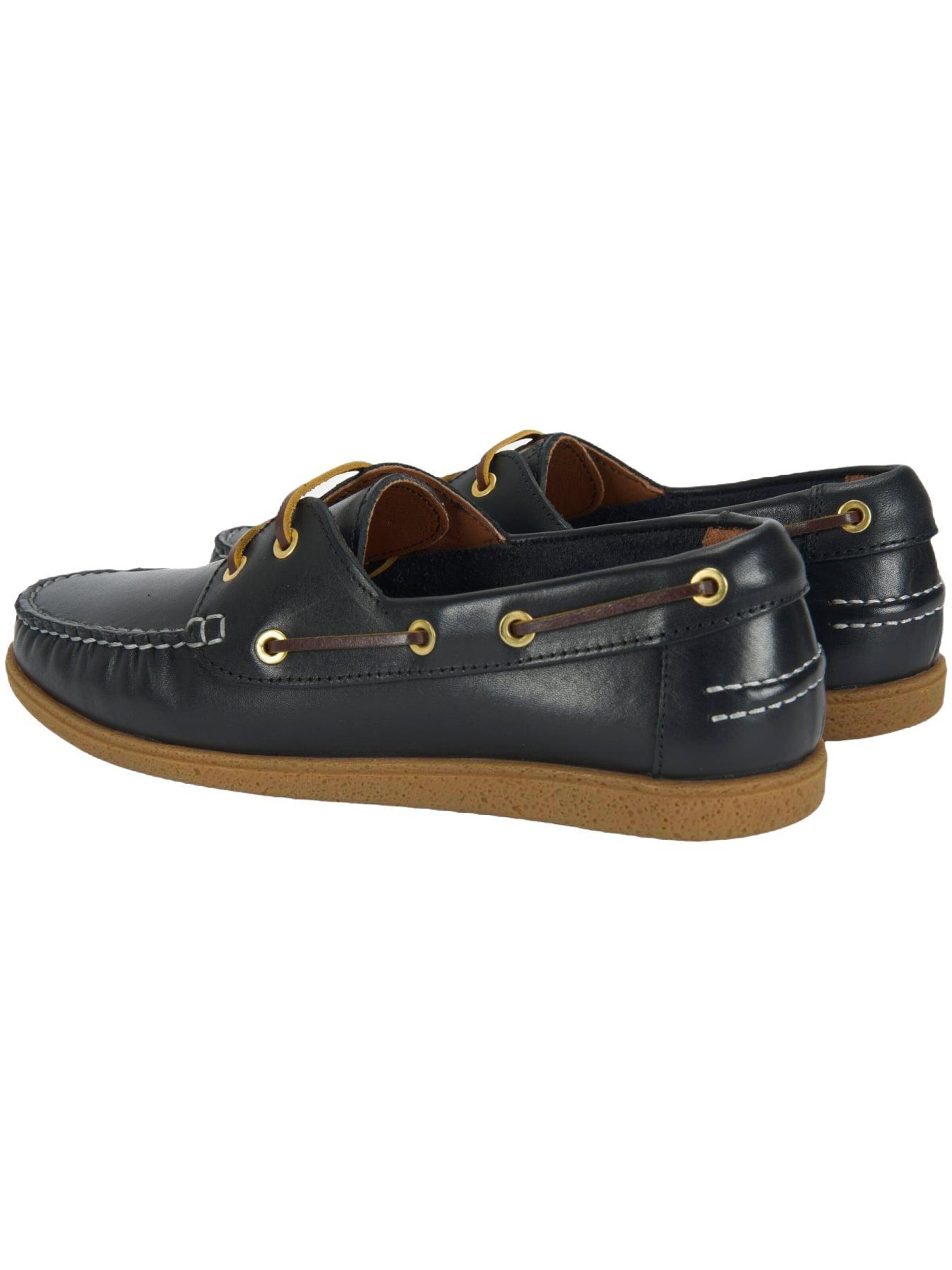 Desa Classic Flats 'Slip-Ons' in Black