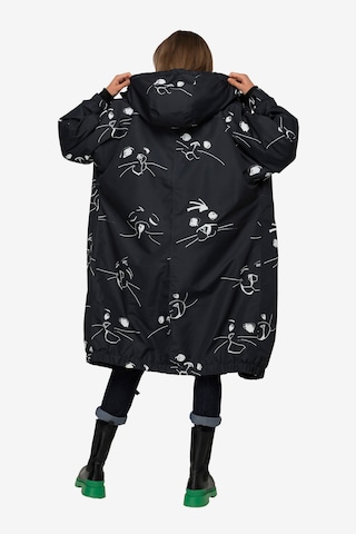 LAURASØN Raincoat in Black