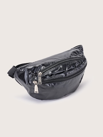 Camomilla Italia Fanny Pack in Black: front