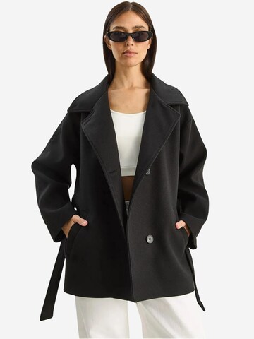 Bianco Lucci Mantel in Schwarz: Vorderseite