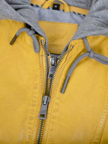 Mauritius Between-Season Jacket in Yellow