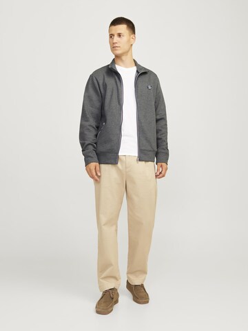 JACK & JONES Sweatjakke i grå
