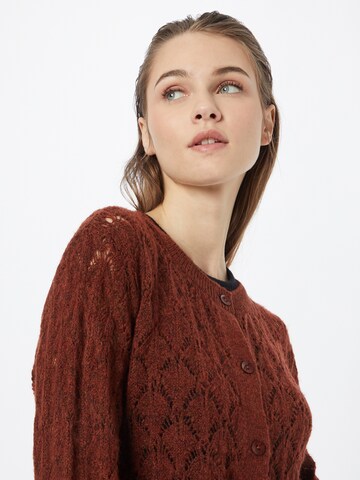 Cardigan 'LETTY' JDY en marron