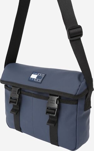 Tommy Jeans Messenger in Blau