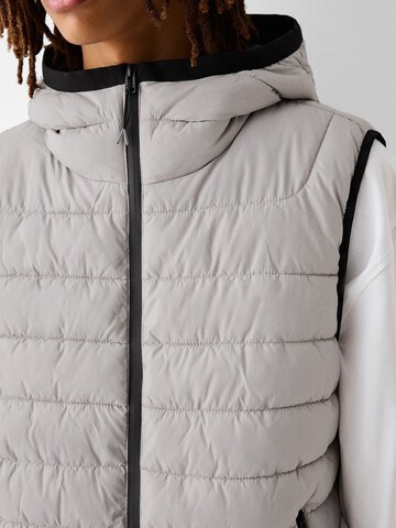 Bershka Vest i grå