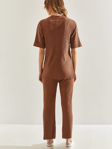 Pantalons de tailleur Bianco Lucci en marron