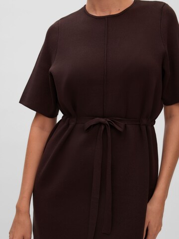 VERO MODA Gebreide jurk 'AWSigga' in Bruin