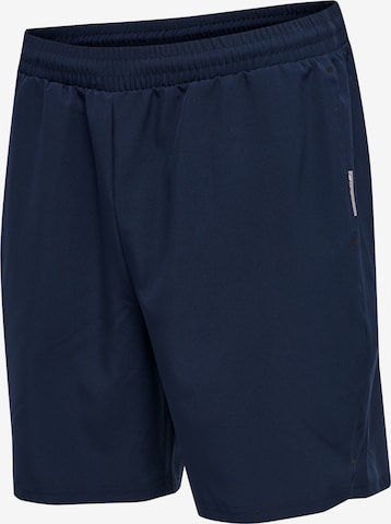 Hummel Regular Sportshorts in Blau