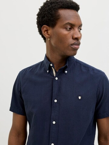 Coupe regular Chemise 'JPRBLUSUMMER' JACK & JONES en bleu