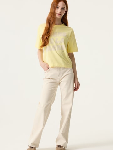 GARCIA Μπλουζάκι σε κίτρινο