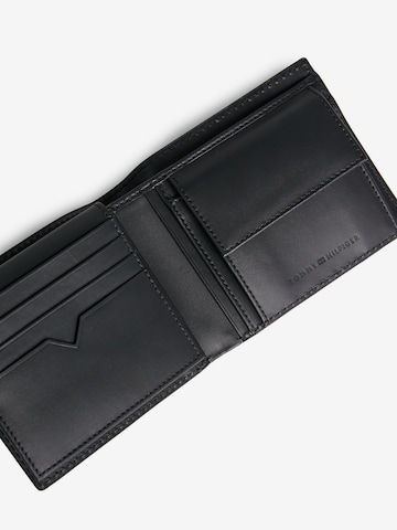 TOMMY HILFIGER Portemonnaie in Schwarz