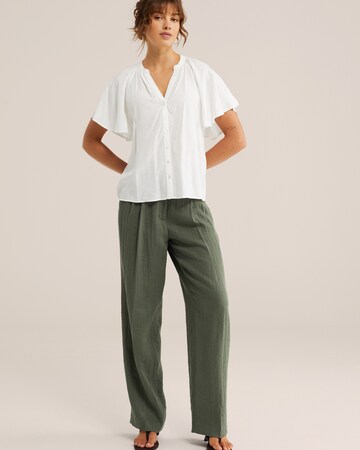 WE Fashion Pusero värissä valkoinen