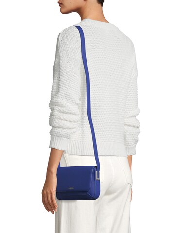 Calvin Klein Чанта с презрамки в синьо