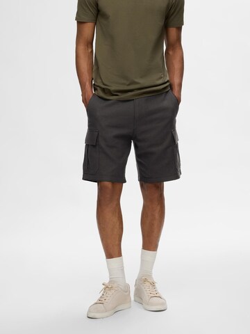 SELECTED HOMME Loosefit Cargo nadrágok 'Olaf' - szürke