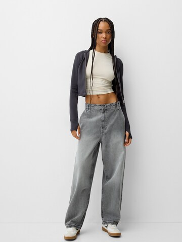 Bershka Sweatjacke in Grau