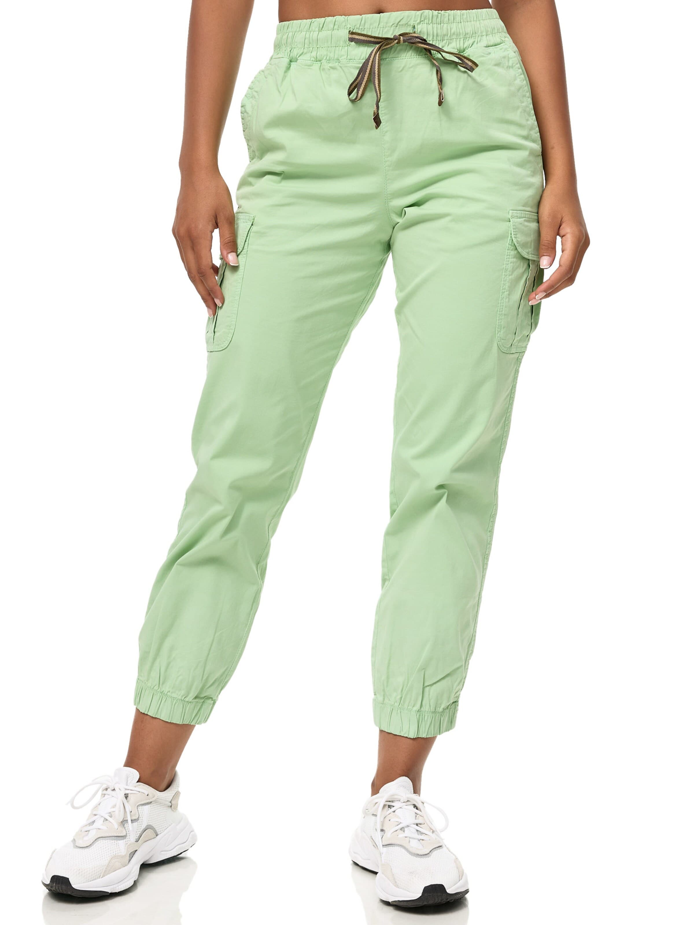 Tazzio - Pantalón cargo 'F600' en verde: frente