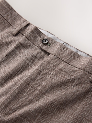 Regular Pantalon à plis Next en marron