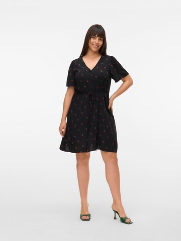 Robe-chemise 'VMCalba' Vero Moda Curve en noir : devant