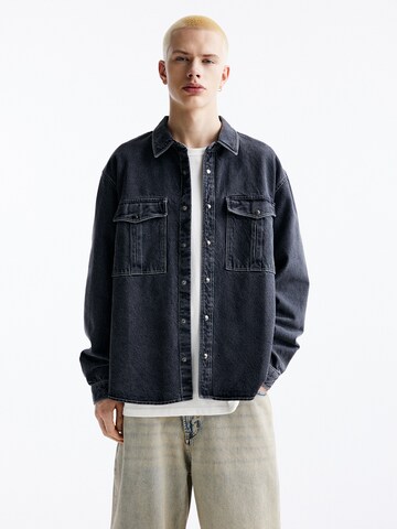 Veste mi-saison Pull&Bear en gris : devant