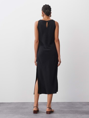 Someday - Vestido 'Qairo' en negro